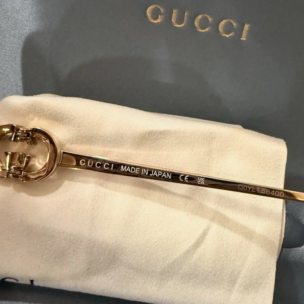 Authentic Gucci Women's Sunglasses with Gold Frame and Brown Lenses GG1323S
New - Picture 7 of 10